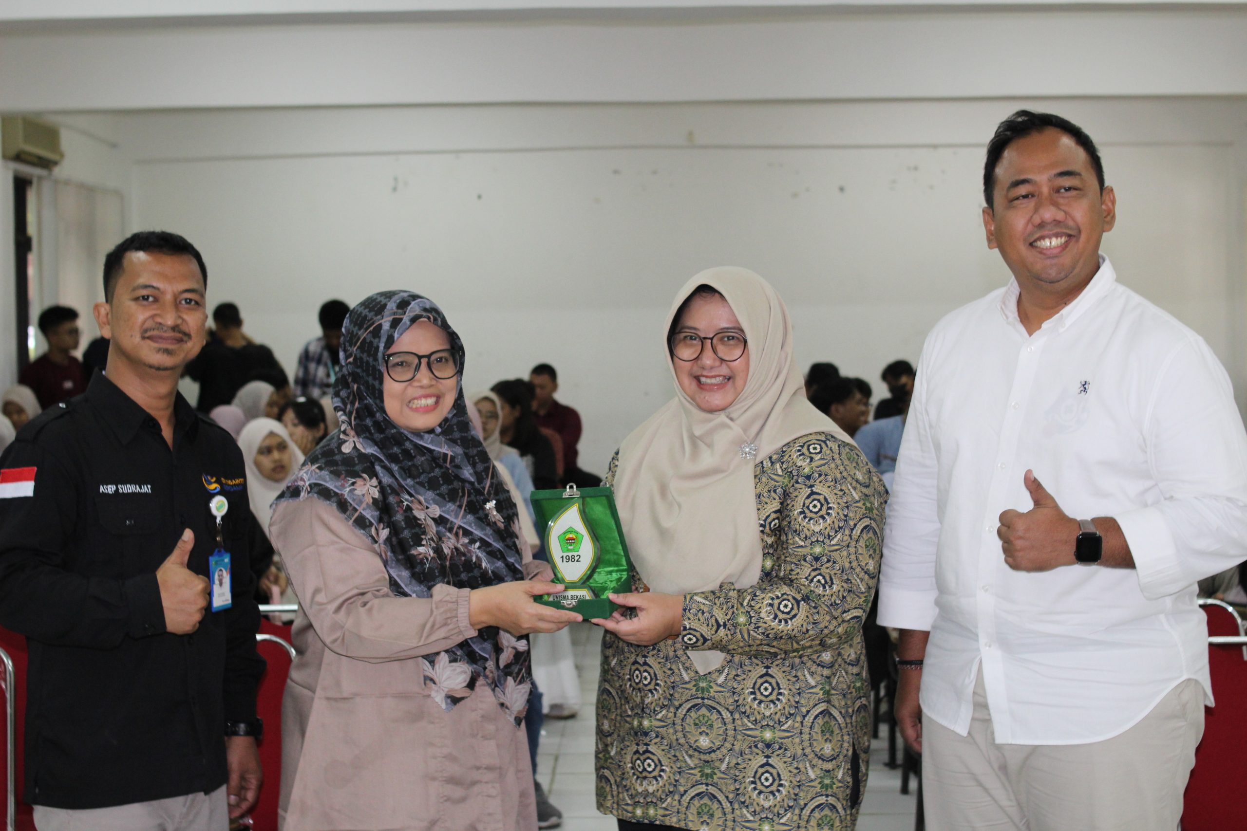 BPJS Kesehatan Bekerjasama dengan Universitas Islam 45 untuk Edukasi Mahasiswa tentang Program Jaminan Kesehatan Nasional (2) BPJS Kesehatan Bekerjasama dengan Universitas Islam 45 untuk Edukasi Mahasiswa tentang Program Jaminan Kesehatan Nasional (2)