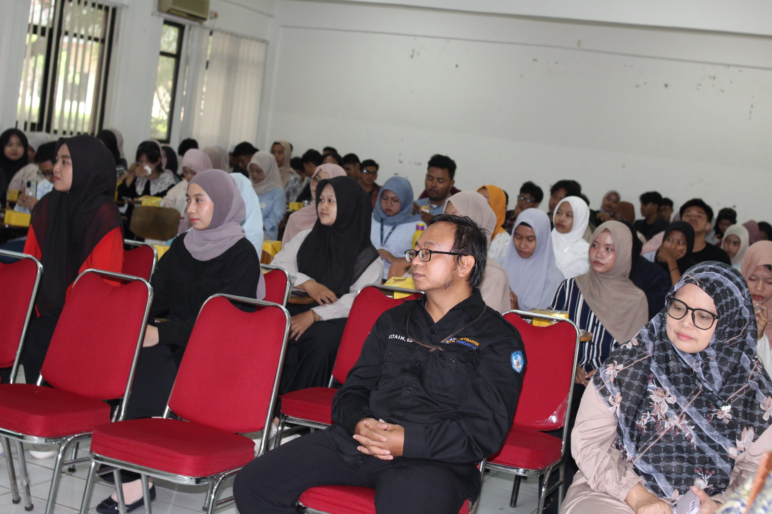 BPJS Kesehatan Bekerjasama dengan Universitas Islam 45 untuk Edukasi Mahasiswa tentang Program Jaminan Kesehatan Nasional (21) BPJS Kesehatan Bekerjasama dengan Universitas Islam 45 untuk Edukasi Mahasiswa tentang Program Jaminan Kesehatan Nasional (21)