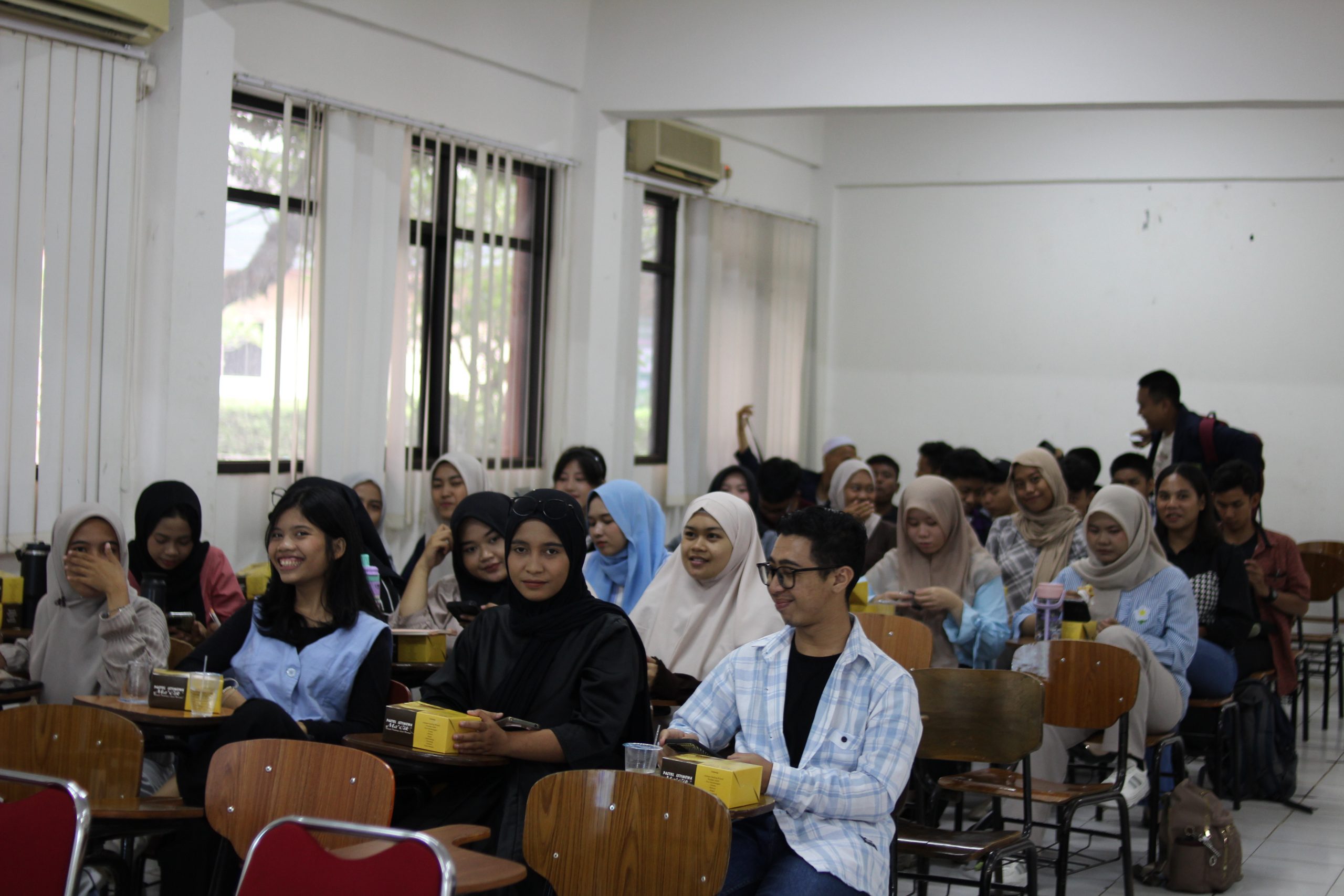 BPJS Kesehatan Bekerjasama dengan Universitas Islam 45 untuk Edukasi Mahasiswa tentang Program Jaminan Kesehatan Nasional (38) BPJS Kesehatan Bekerjasama dengan Universitas Islam 45 untuk Edukasi Mahasiswa tentang Program Jaminan Kesehatan Nasional (38)