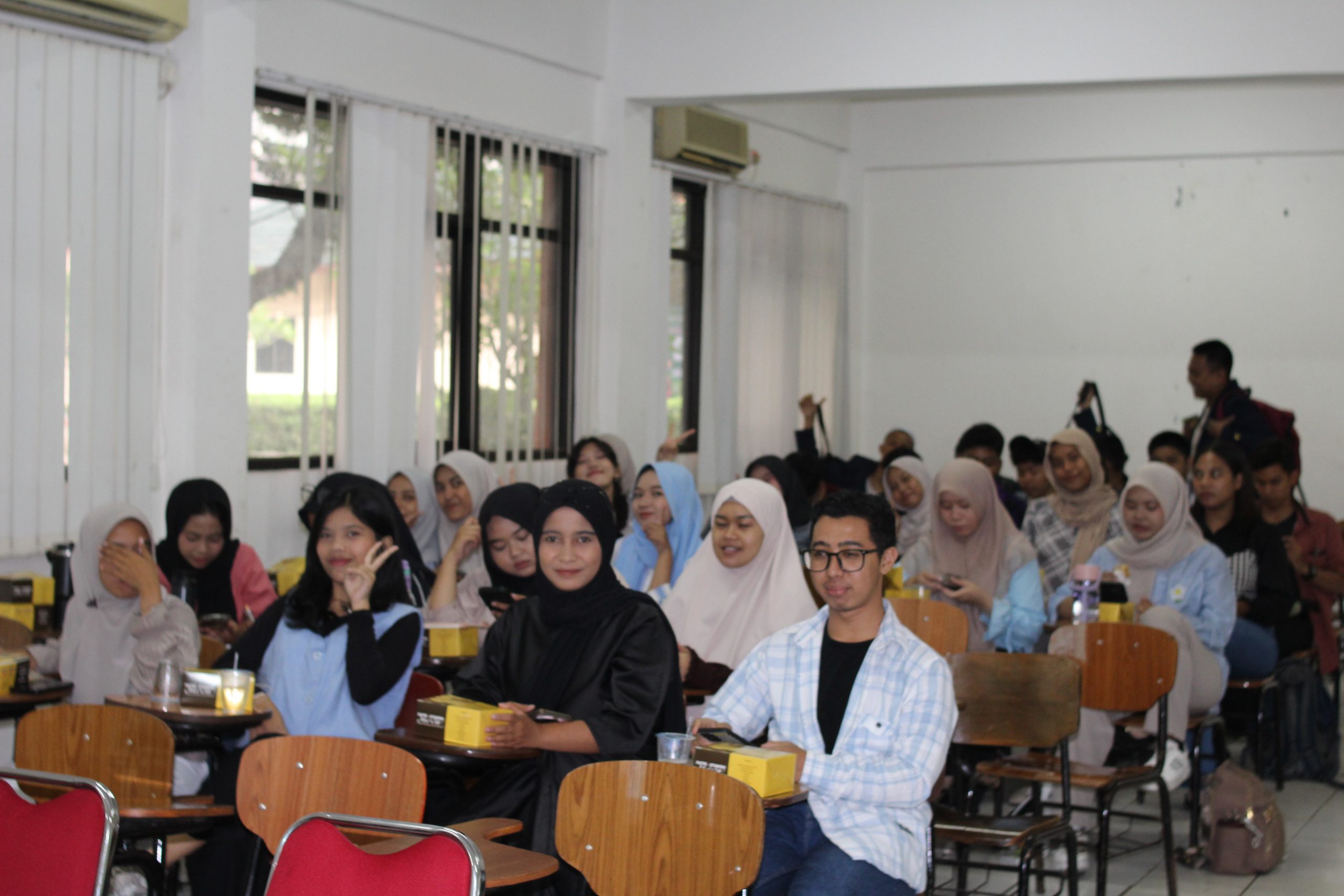 BPJS Kesehatan Bekerjasama dengan Universitas Islam 45 untuk Edukasi Mahasiswa tentang Program Jaminan Kesehatan Nasional (39) BPJS Kesehatan Bekerjasama dengan Universitas Islam 45 untuk Edukasi Mahasiswa tentang Program Jaminan Kesehatan Nasional (39)