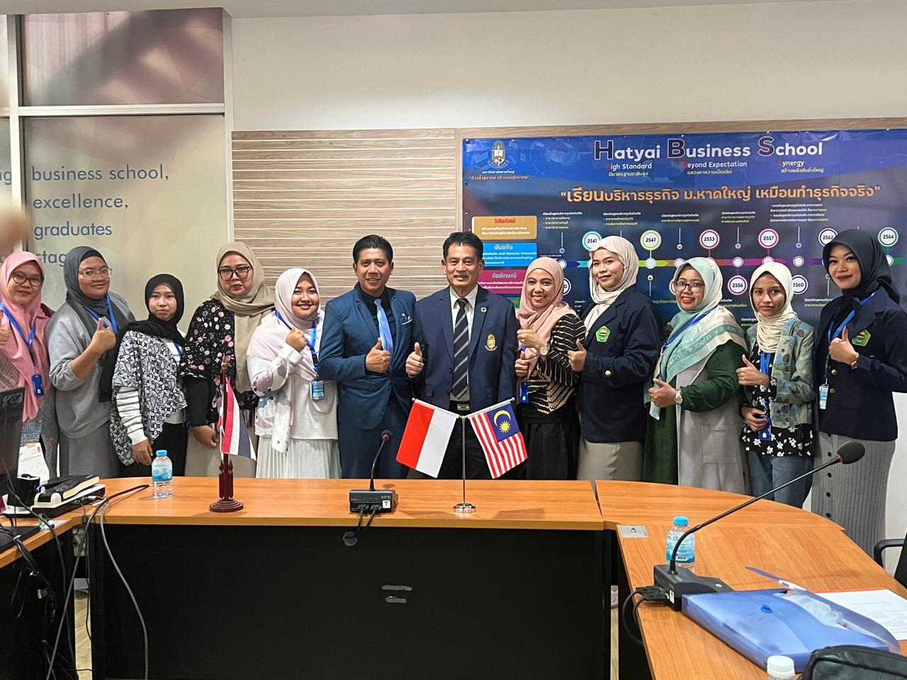 Foto-Bersama-dengan-UNISMA-Bekasi