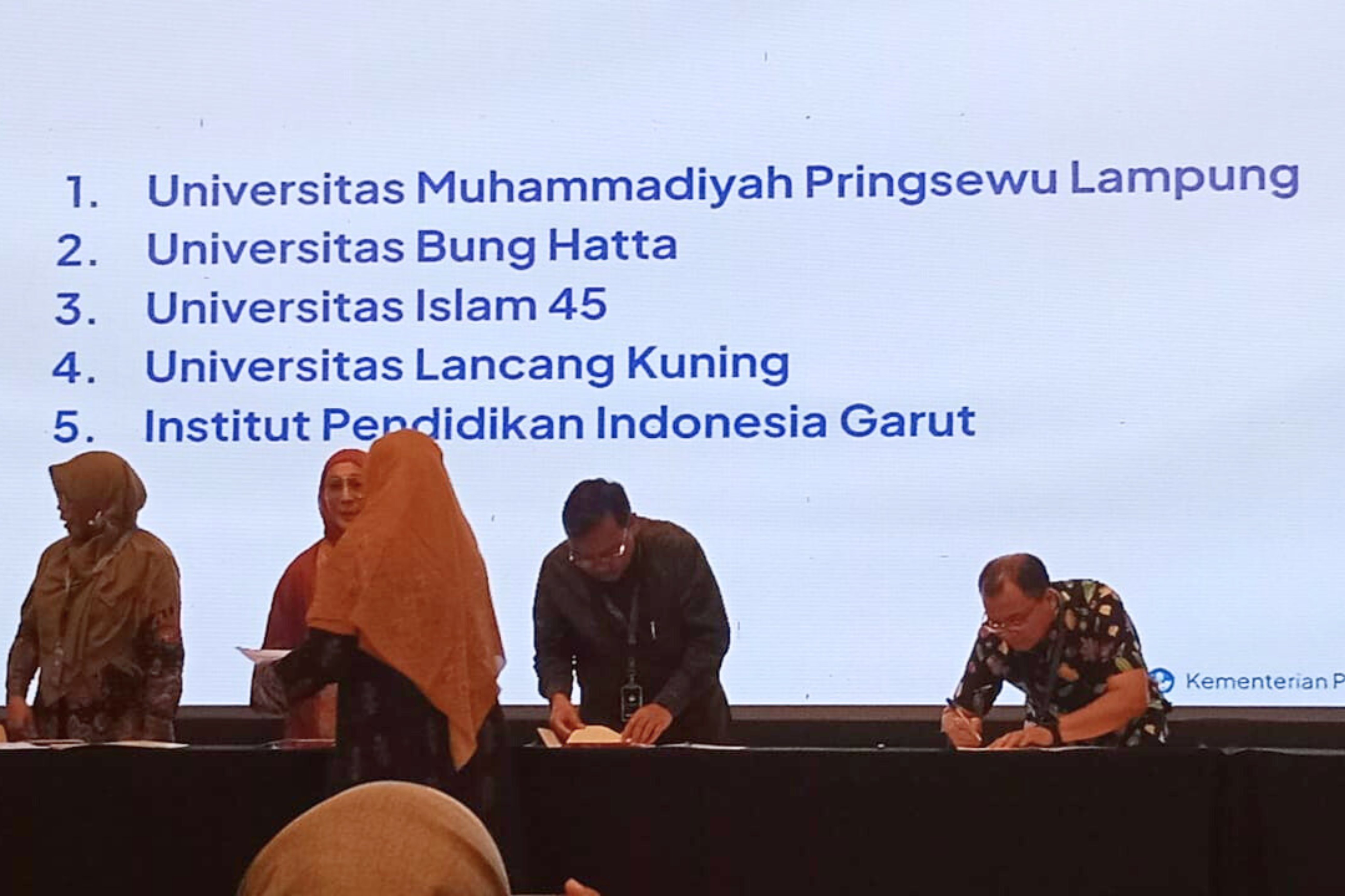 Pendaftaran-Kuliah-PPG-Pendidikan-Profesi-Guru-di-Bekasi-UNISMA-Universitas-Islam-45-3