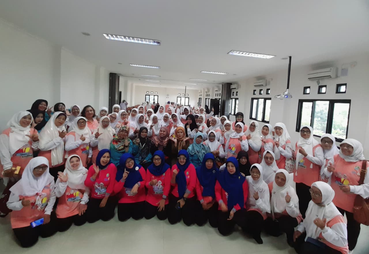 Sekolah-Lansia-BERSINAR-Kota-Bekasi-bersama-UPTD-Pengendalian-Penduduk-Kec.-Bekasi-Selatan-Gelar-Edukasi-Makanan-Bergizi-Kesehatan-Lansia-di-kampus-UNISMA-Bekasi-2